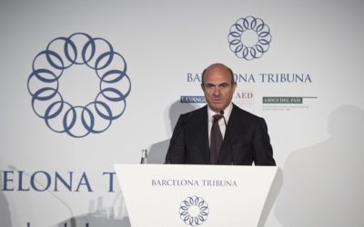 Barcelona Tribuna con Luis de Guindos
