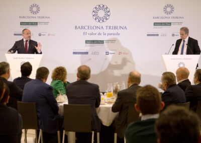 Barcelona Tribuna con Alejandro Fernández y Alberto Núñez Feijóo